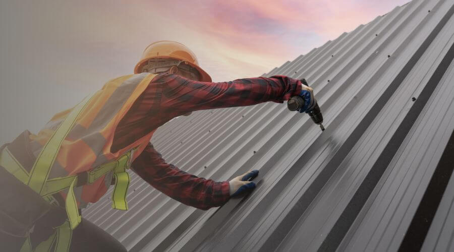 Professional gutter cleaning in Jelm, WY